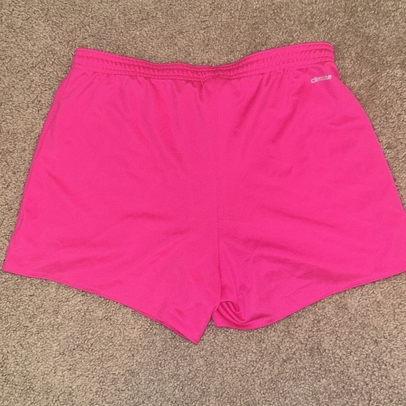 Women’s Adidas Shorts Size XS - Picture 3 of 4